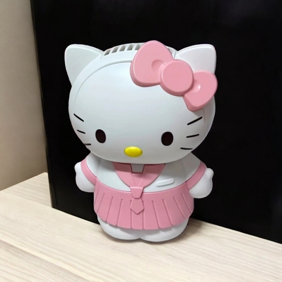 Just In!! HELLO KITTY Strong Flow Air Breeze Mini Cute Fan W/Lanyard + C.Cable - Picture 12 of 16